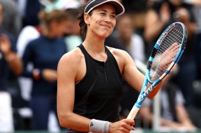 Kaiyun中国官网-关于穆古鲁扎在雄鹿比赛中持续失利，重返赛场引发热议！再创辉煌时刻的信息