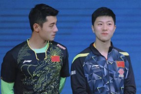 Kaiyun网页版-费德勒关键时刻救险，马龙力保胜局拿下系列赛(费德勒和马龙)